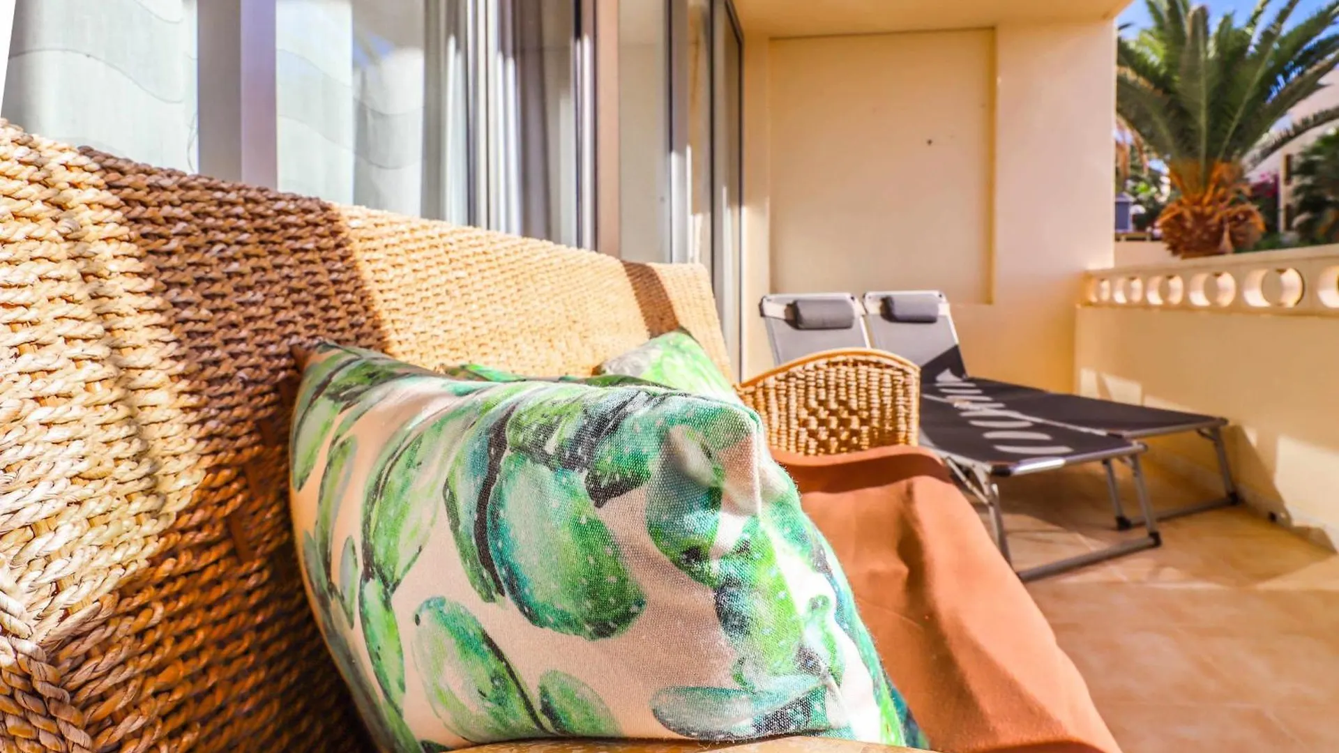 Апартаменты Markethome Sea View Sueno Azul Кальяо-Сальвахе